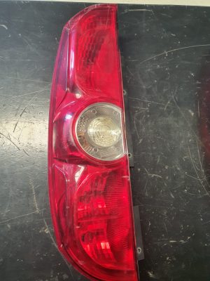Fanale Posteriore Sinistro (SX, lato guidatore) FIAT DOBLO 2A Serie dal 2005 al 2010