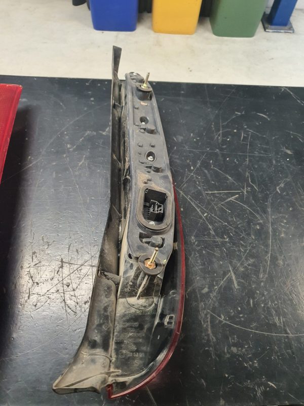 Fanale Posteriore Sinistro (SX, lato guidatore) corpo Nero FIAT PUNTO 2A SERIE (188) dal 2000 al 2003