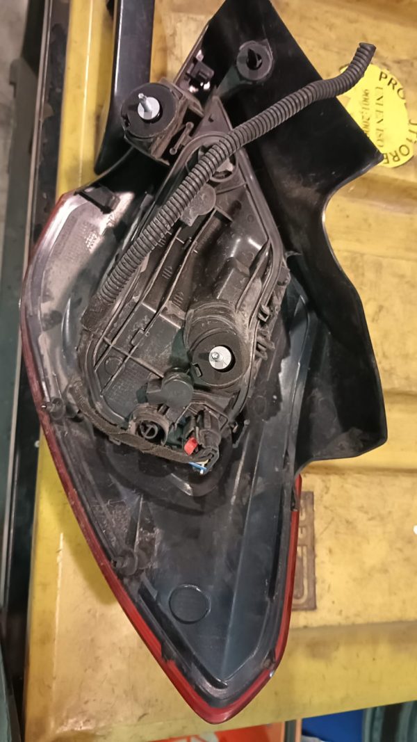 Fanale Posteriore Sinistro (SX, lato guidatore) OPEL CORSA E dal 2015 al 2022