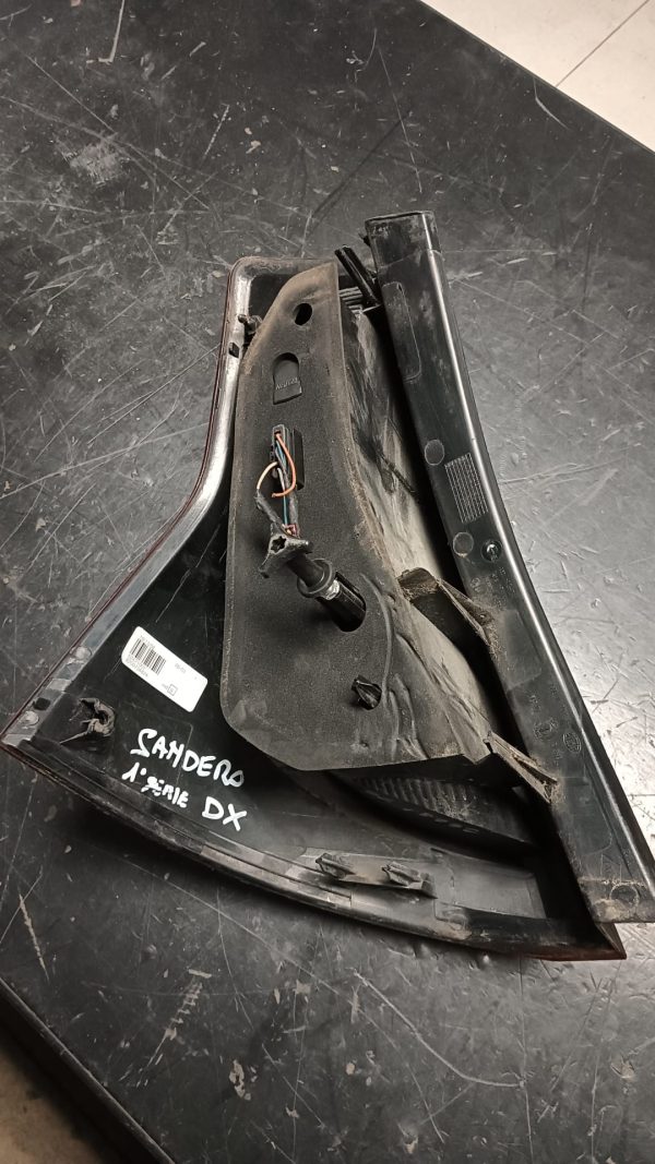 Fanale Posteriore Destro (DX, lato passeggero) DACIA SANDERO 1A Serie dal 2008 al 2012